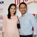 Mona Ratuliu dan Indra Brasco Seusai Pementasan Kabaret Oriental