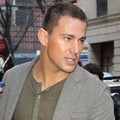Channing Tatum Sehabis Syuting 'Live! with Kelly' Show