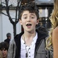Greyson Chance Diwawancara di The Grove