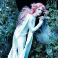 Saoirse Ronan Berpose untuk Majalah Vogue
