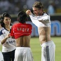 Andik Vermansyah dan David Beckham Saling Bertukar Kostum