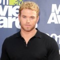 Kellan Lutz di MTV Movie Awards 2011