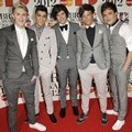 One Direction di Acara BRIT Awards 2012