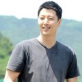 Lee Dong Gun di Film 'Overa Van Java'