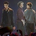 The Wanted Melakukan Pertujukan di Atas Panggung Selama Acara 40 Principales Awards 2011 Berlangsung