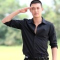 Lee Ki Chan dengan Pose Hormat