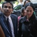 Meriam Bellina dan Pengacaranya Dwi Ria Latifa Beserta Tim Kuasa Hukumnya Tiba di Polda Metro Jaya