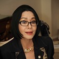 Poppy Dharsono Saat Jumpa Pers di Hotel Mahakam