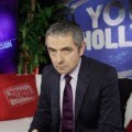 Rowan Atkinson di Young Hollywood Studio