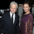 Catherine Zeta-Jones dan Michael Douglas di SBIFF Award 2011