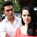 Indra L. Bruggman dan Angel Lelga di Polda Metro Jaya