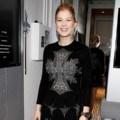 Rosamund Pike di IWC Schaffhausen Top Gun Gala