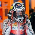 Andrea Dovizioso Bertanding di Valencia MotoGP