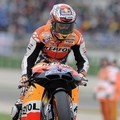 Andrea Dovizioso Bertanding di Valencia MotoGP