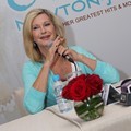 Olivia Newton-John Saat Jumpa Pers di Hotel Mulia