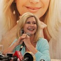 Olivia Newton-John Saat Jumpa Pers di Hotel Mulia