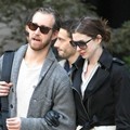 Anne Hathaway dan Adam Shulman Menikmati Waktu Bersama