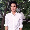 Choi Siwon Berpose di Depan Kamera
