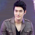 Choi Siwon Tampil Fresh di Atas Panggung