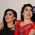Syahrini dan Aisyahrani Saat Ditemui di MNCTV Pondok Gede