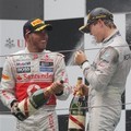 Nico Rosberg dan Lewis Hamilton Merayakan Kemenangan di GP F1 China 2012