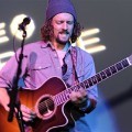 Jason Mraz Saat Perfomance di 'Liberal Arts' Premiere Party