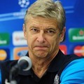 Arsene Wenger Saat Konferensi Pers Liga UEFA