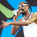 Aksi Panggung Snoop Dogg Saat Menghibur Penonton