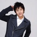 Gaya Imut Kim Kibum di Depan Kamera