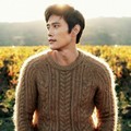 Lee Byung Hun di Pemotretan untuk Majalah Cosmopolitan