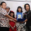 Penyerahan DVD Setia Band Kepada Indomart
