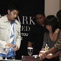 Jay Park Mendapat Kue dari Fans