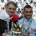 Roberto Mancini dan Carlos Tevez