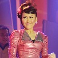 Ayu Ting Ting di Panggung Liputan 6 Awards 2012