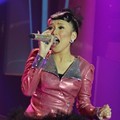 Ayu Ting Ting di Panggung Liputan 6 Awards 2012