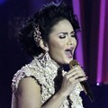 Krisdayanti di Panggung Liputan 6 Awards 2012