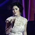 Penampilan Krisdayanti di Liputan 6 Awards 2012