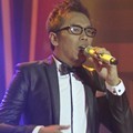 Sammy Simorangkir di Panggung Liputan 6 Awards 2012