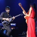 Christina Perri Saat Menyanyikan 'Tragedy'