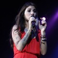Konser 'Lovestrong' Christina Perri dengan Ciri Khas Bunga Mawar
