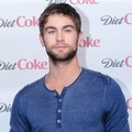 Chace Crawford Berpose Untuk Diet Coke