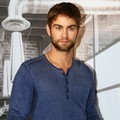 Chace Crawford Berpose Untuk Diet Coke