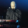 Aksi Ahmad Dhani di Konser Mahakarya
