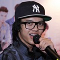 Bisma Karisma Personil SM*SH Saat Mempromosikan VCD Karaoke