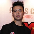 Reza Anugrah Personil SM*SH Saat Mempromosikan VCD Karaoke