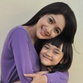 Astri Nurdin dan Lana Nitibaskara di Premier 'Ambilkan Bulan'