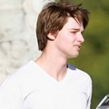 Patrick Schwarzenegger Ditemui Saat Makan Siang di 17th Street Cafe