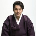 Song Il Gook Dengan Busana Tradisional Korea