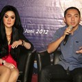 Syahrini dan Ananda Omesh di Jumpa Pers 'Indonesia Mencari Bakat 3'