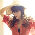 Lenka Berpose Untuk Majalah Nylon